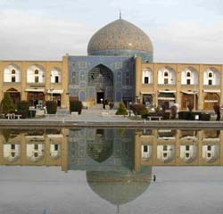 iran-esfahan-sheikh lotf o lah mosque